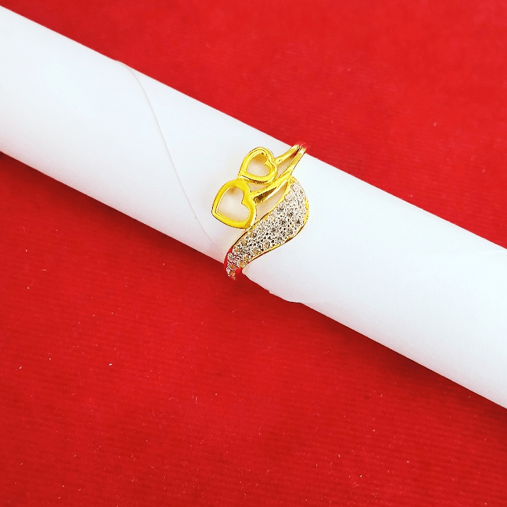 Fancy ladies diamond ring